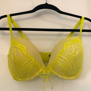 Victoria Secret Very Sexy Lace Push-Up Bra